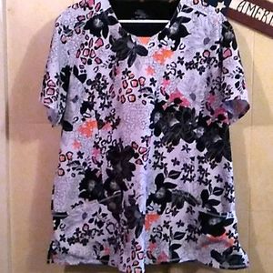 Infinity 2xl scrub top